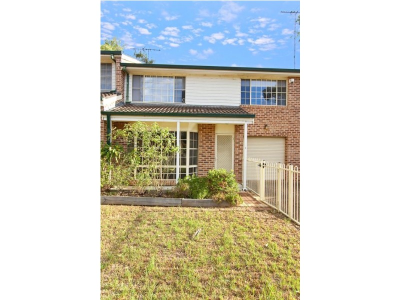2/14a Stapley Street, Kingswood NSW 2747