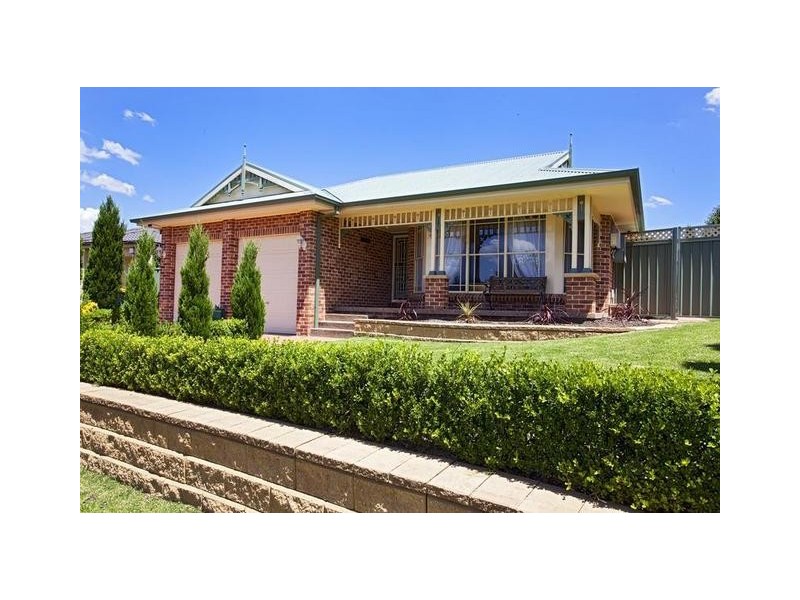 169 Ridgetop Drive, Glenmore Park NSW 2745