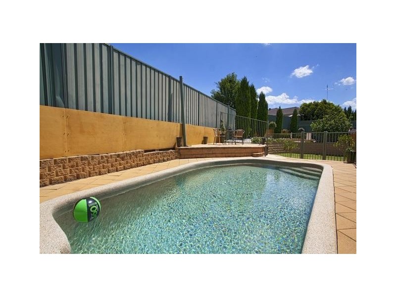 169 Ridgetop Drive, Glenmore Park NSW 2745