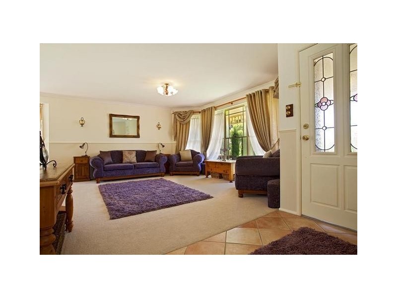 169 Ridgetop Drive, Glenmore Park NSW 2745