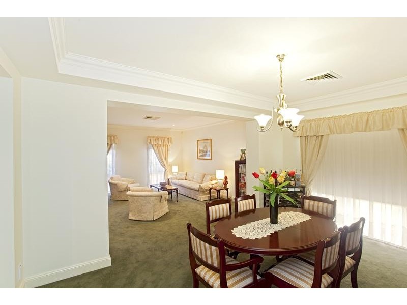61 Ridgetop Drive, Glenmore Park NSW 2745