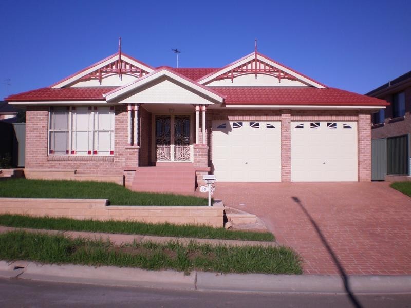 13 Bangalla Parade, Glenmore Park NSW 2745