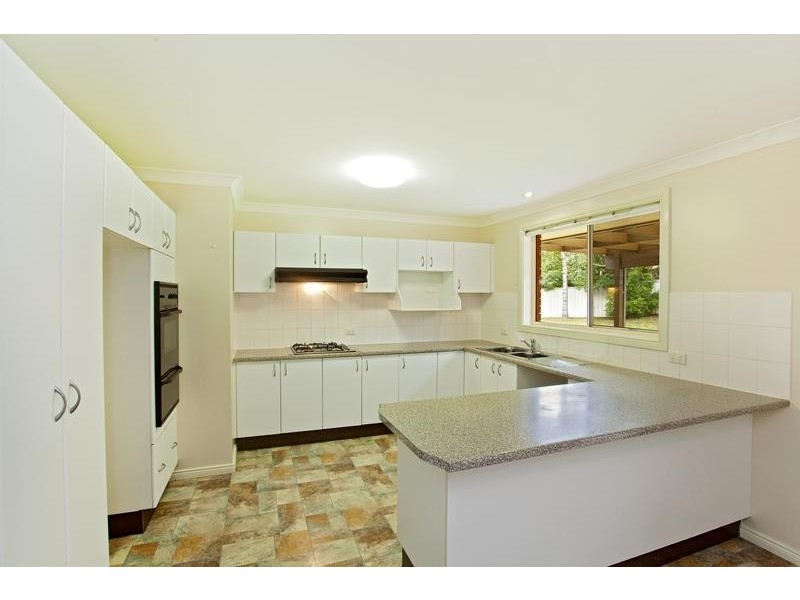 6 Staples Place, Glenmore Park NSW 2745