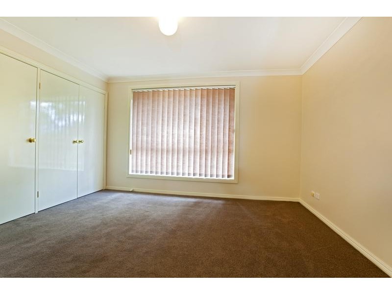 6 Staples Place, Glenmore Park NSW 2745