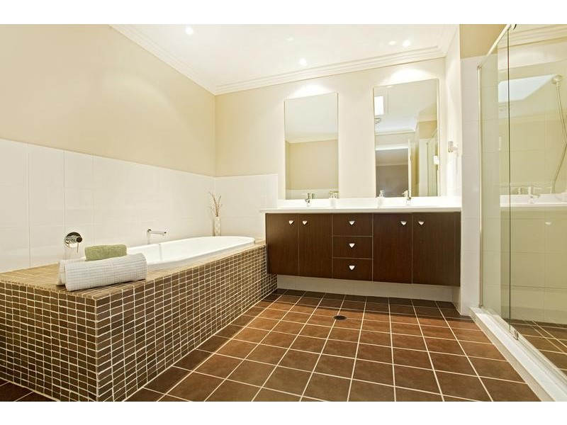 6 Fairwater Court, Glenmore Park NSW 2745