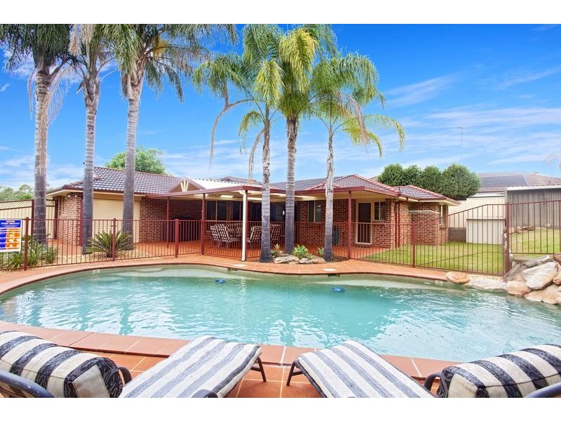 1 Budge Close, Glenmore Park NSW 2745