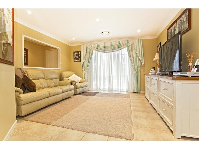 6 Kuma Place, Glenmore Park NSW 2745