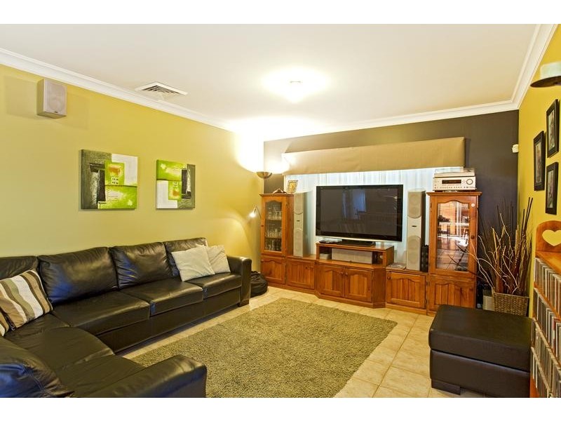 43 St Andrews Drive, Glenmore Park NSW 2745