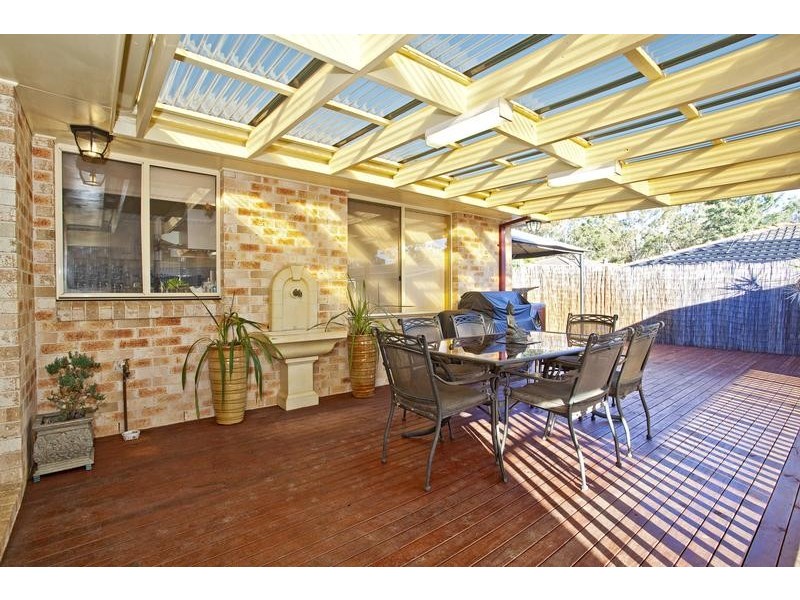 28 Woodlands Drive, Glenmore Park NSW 2745
