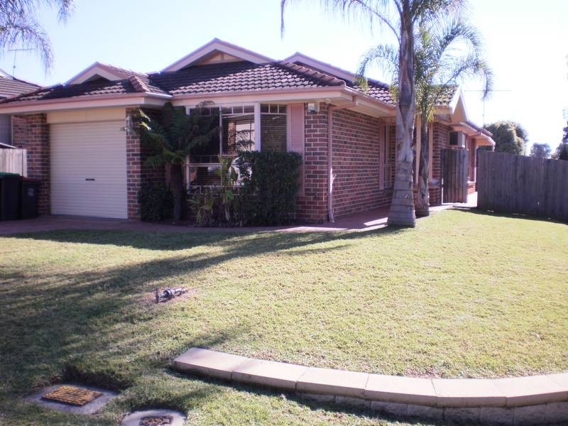 12 Corvus Place, Glenmore Park NSW 2745