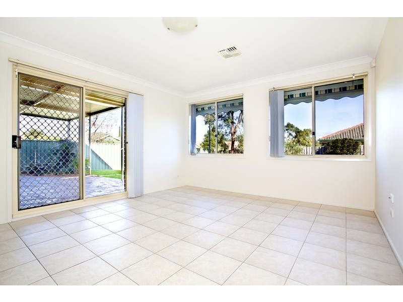 2 Tanglewood Close, Glenmore Park NSW 2745