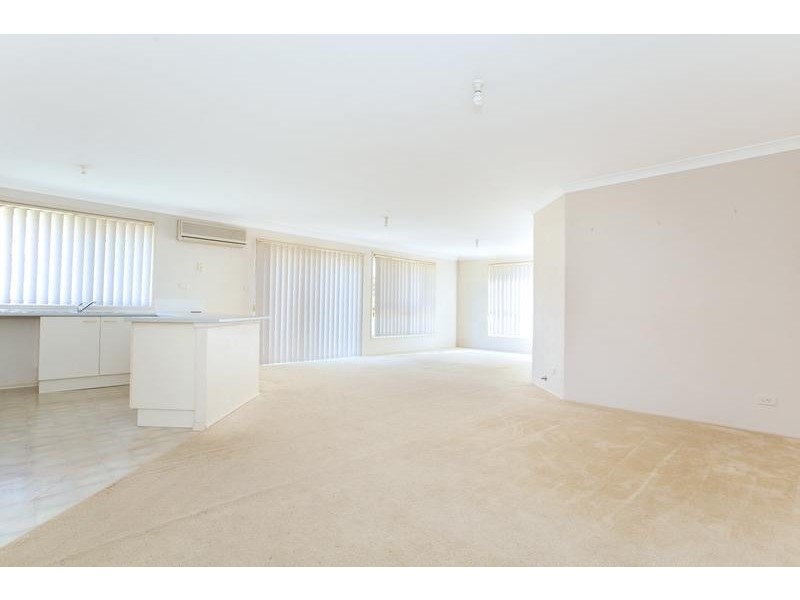 43 Kukundi Drive, Glenmore Park NSW 2745