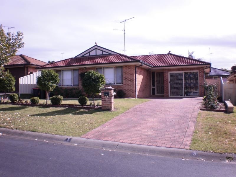 3 Viola Place, Glenmore Park NSW 2745