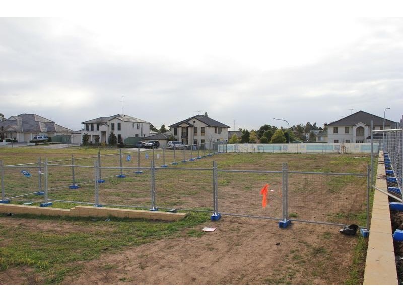 16 Branksome Way, Glenmore Park NSW 2745