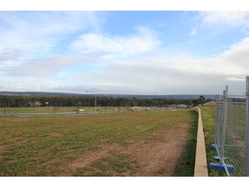 16 Branksome Way, Glenmore Park NSW 2745