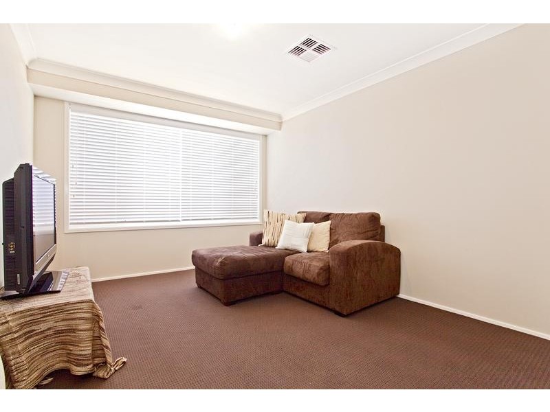 73 Muru Drive, Glenmore Park NSW 2745