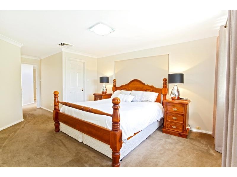 3 Massey Way, Glenmore Park NSW 2745