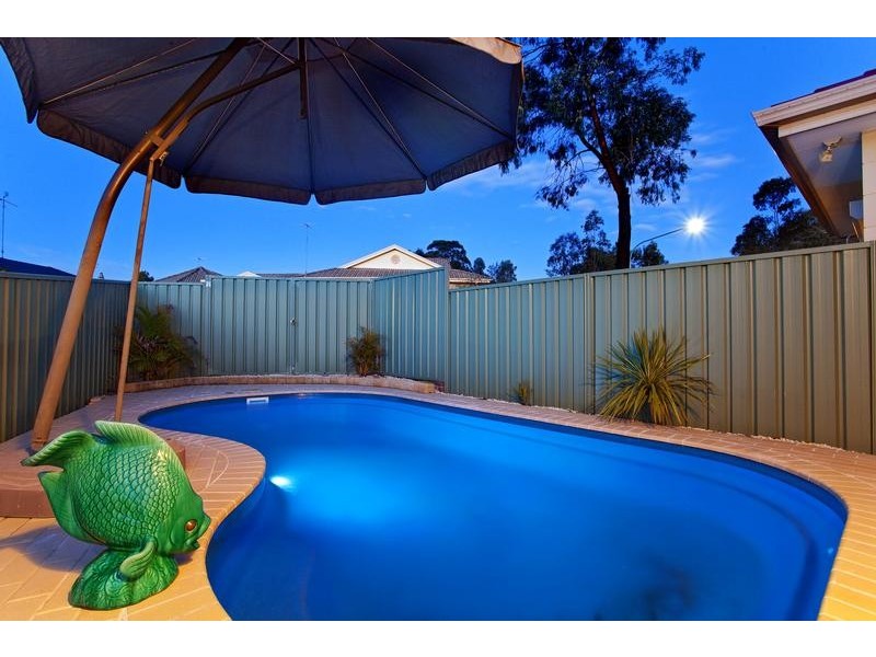 4 Carnoustie Place, Glenmore Park NSW 2745