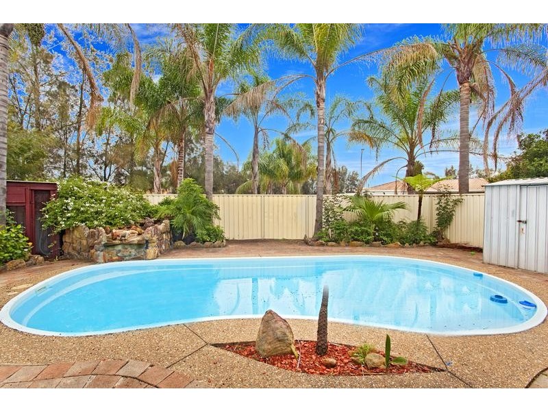 11 Dolphin Close, Claremont Meadows NSW 2747