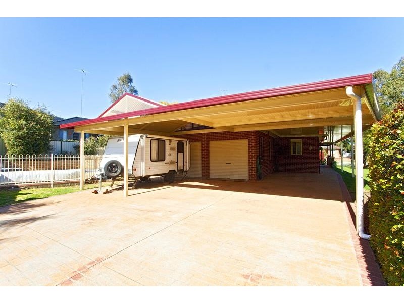 6 Marie Pitt Place, Glenmore Park NSW 2745