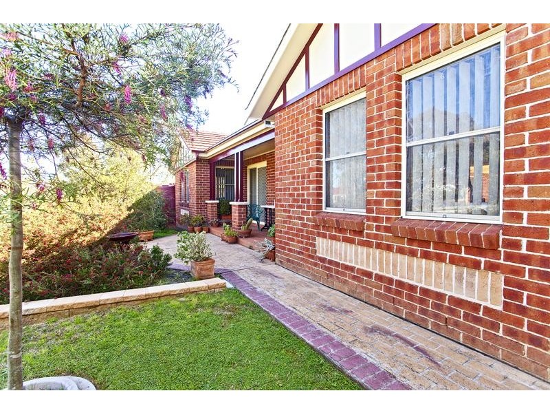 6 Marie Pitt Place, Glenmore Park NSW 2745