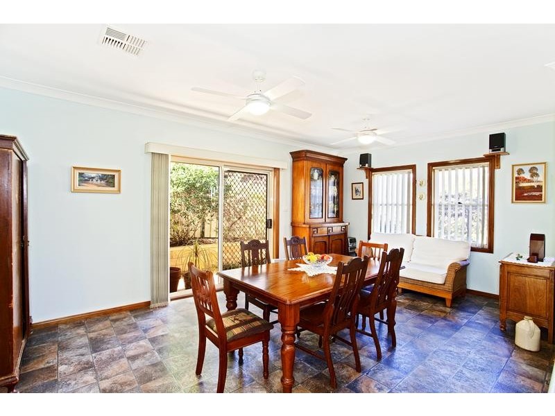 6 Marie Pitt Place, Glenmore Park NSW 2745