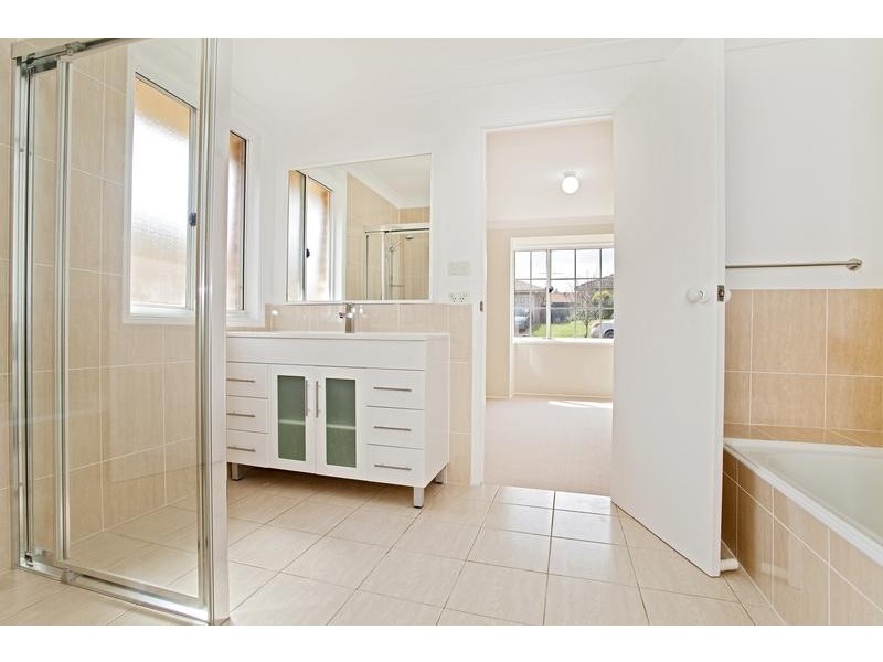 40 Woodi Close, Glenmore Park NSW 2745