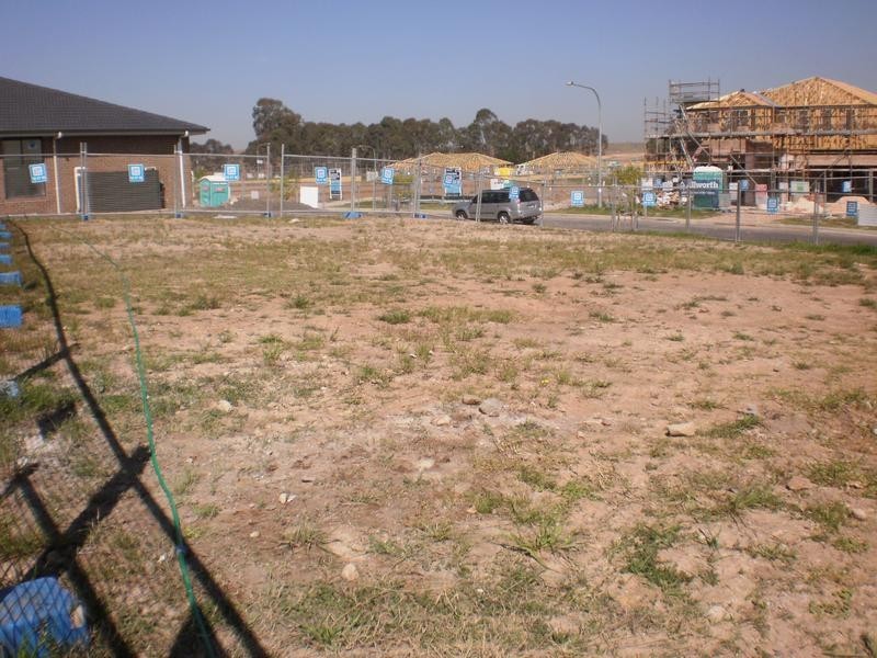 2 Crossley Avenue, Glenmore Park NSW 2745