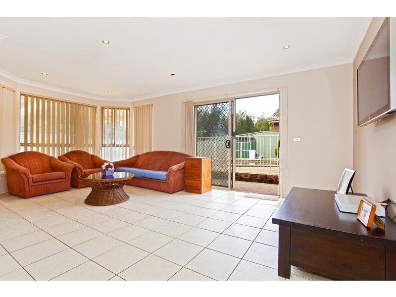 14 Prestwick Terrace, Glenmore Park NSW 2745