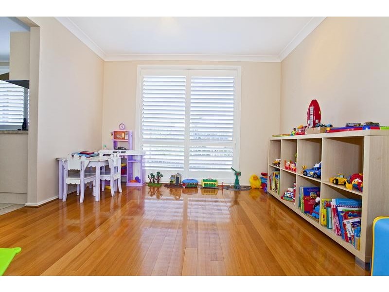 18 Wattlebird Crescent, Glenmore Park NSW 2745