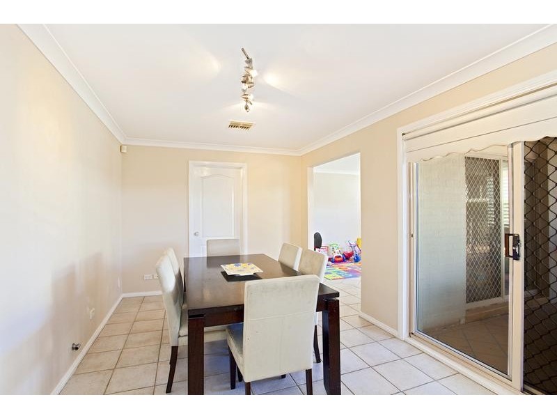 18 Wattlebird Crescent, Glenmore Park NSW 2745