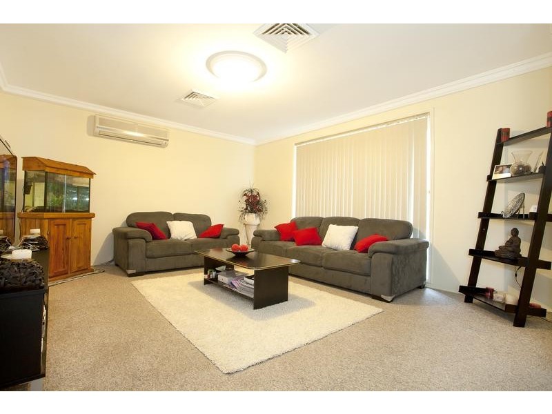 43 Kumbara Close, Glenmore Park NSW 2745