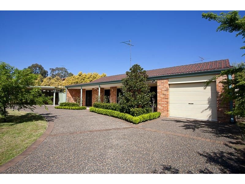 2 Kenneth Slessor Drive, Glenmore Park NSW 2745