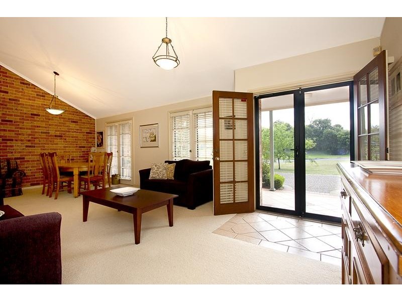 2 Kenneth Slessor Drive, Glenmore Park NSW 2745