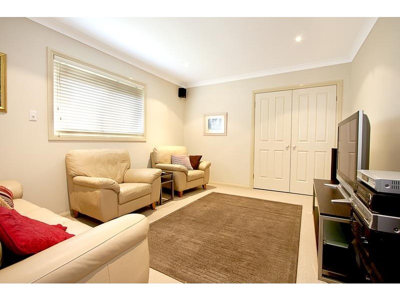 2 Kenneth Slessor Drive, Glenmore Park NSW 2745
