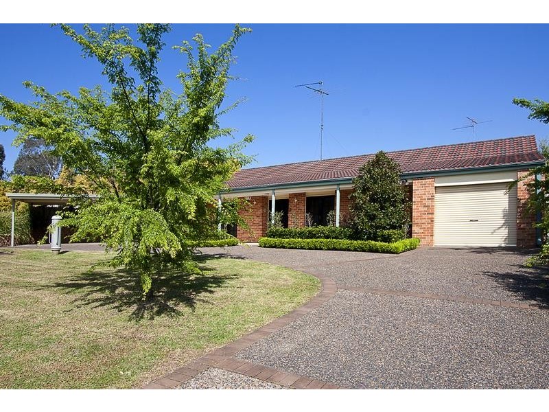 2 Kenneth Slessor Drive, Glenmore Park NSW 2745