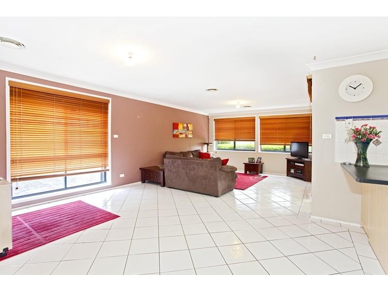 7 Shearwater Drive, Glenmore Park NSW 2745