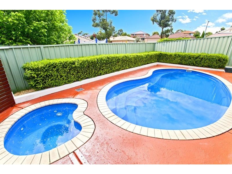 7 Shearwater Drive, Glenmore Park NSW 2745