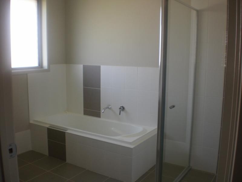 8 Turret Place, Glenmore Park NSW 2745