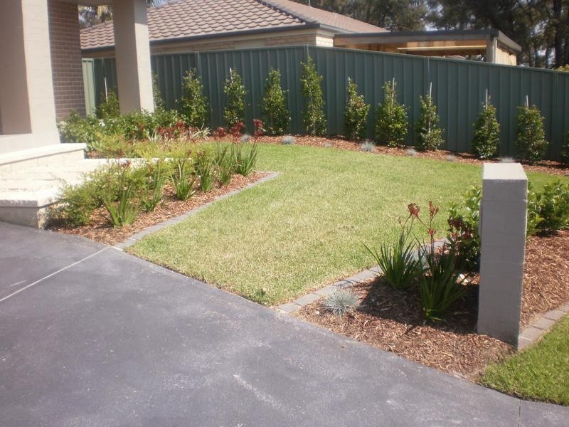 8 Turret Place, Glenmore Park NSW 2745