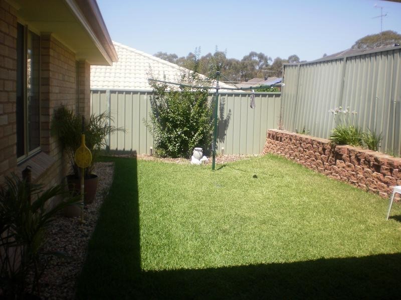 18 Kookaburra Crescent, Glenmore Park NSW 2745