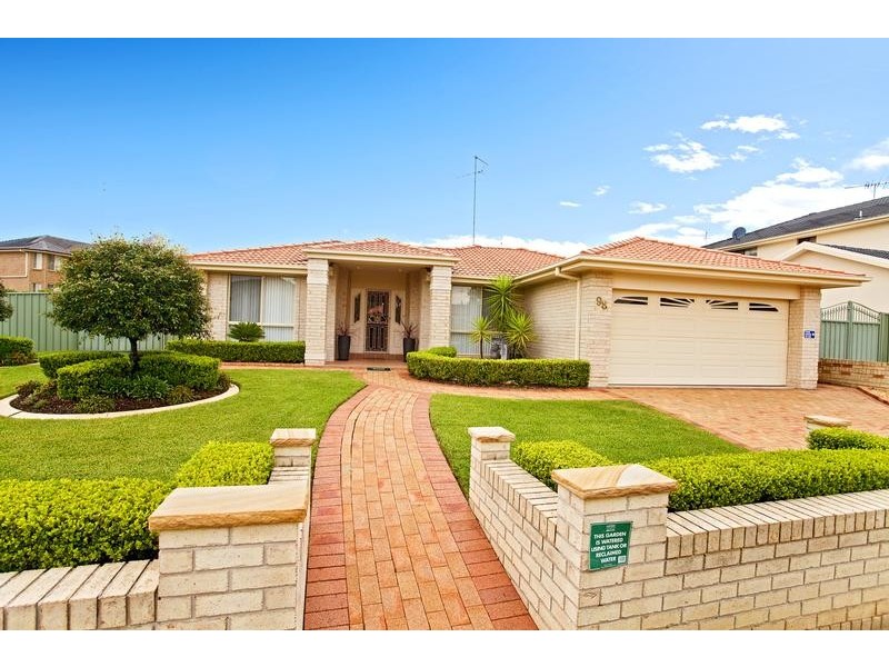 98 Glengarry Drive, Glenmore Park NSW 2745