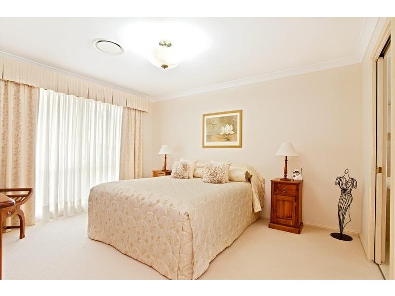 98 Glengarry Drive, Glenmore Park NSW 2745