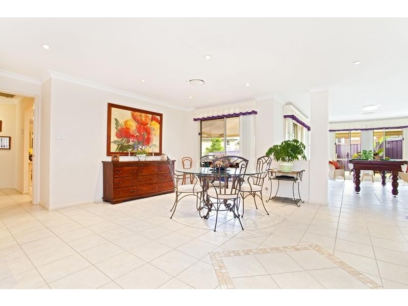 98 Glengarry Drive, Glenmore Park NSW 2745