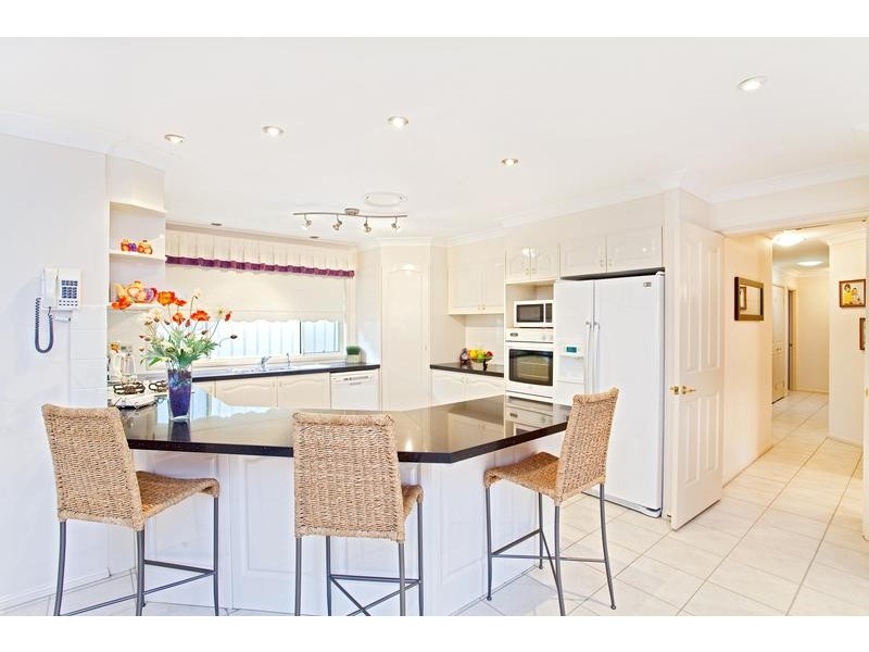 98 Glengarry Drive, Glenmore Park NSW 2745