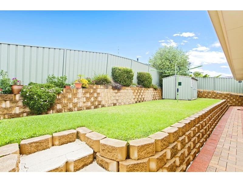 98 Glengarry Drive, Glenmore Park NSW 2745
