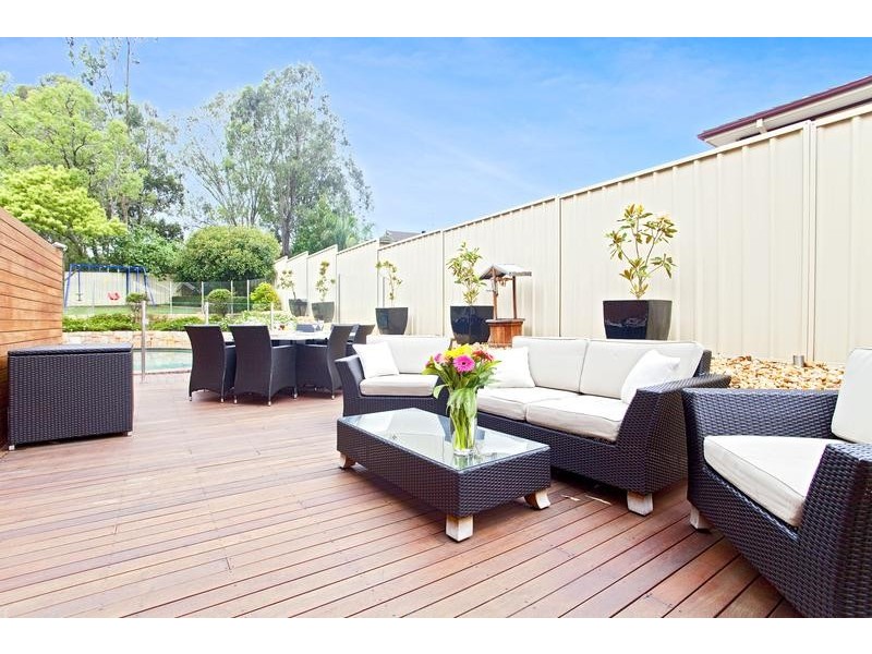 17 Devaney Avenue, Glenmore Park NSW 2745