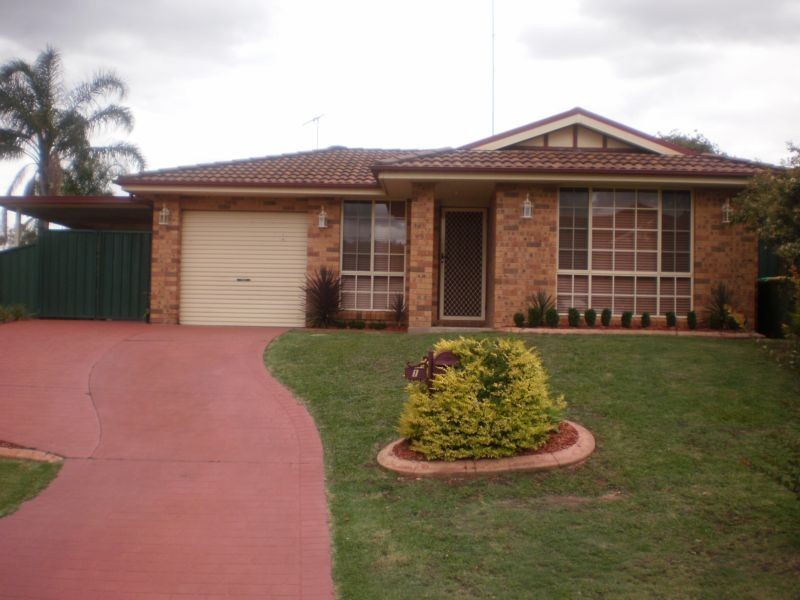 1 Magpie Place, Glenmore Park NSW 2745