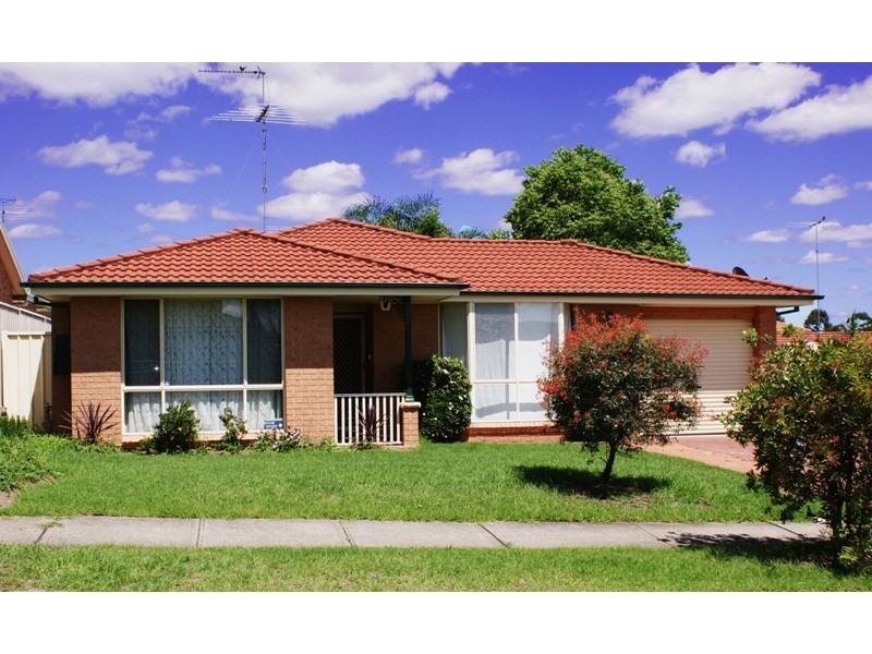 33 Buyu Drive, Glenmore Park NSW 2745