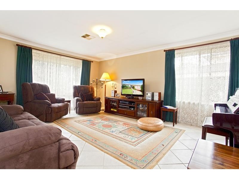6 Shearwater Drive, Glenmore Park NSW 2745